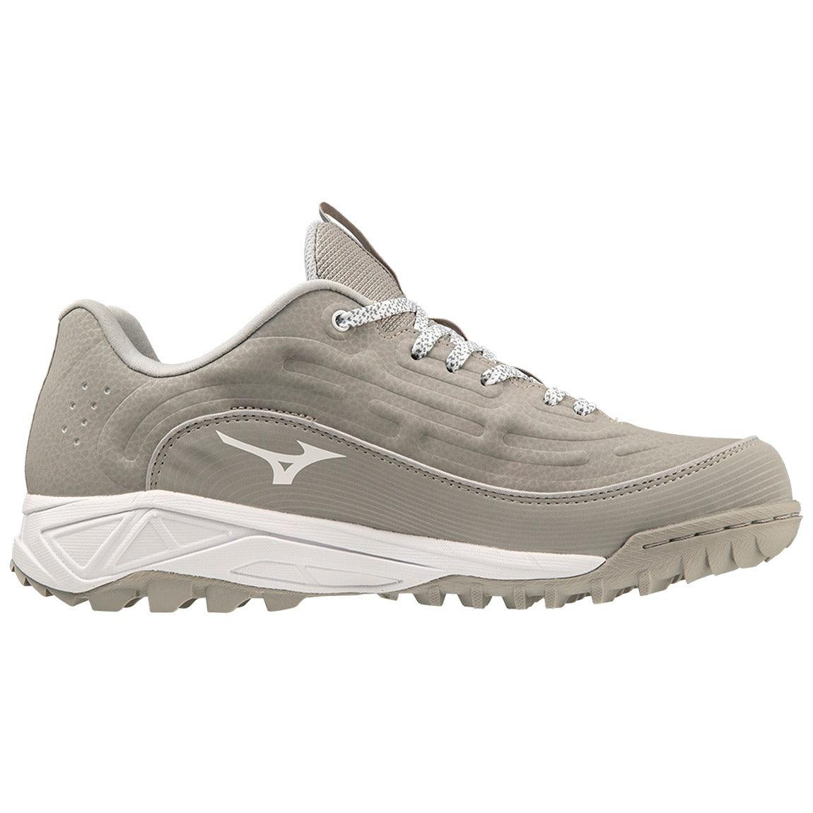 Mizuno Ambition 3 FP Low All Surface Women's Turf Shoe