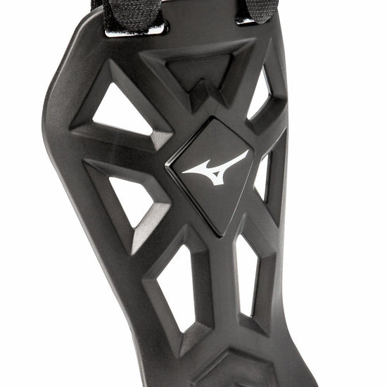 Mizuno Catcher's Throat Guard